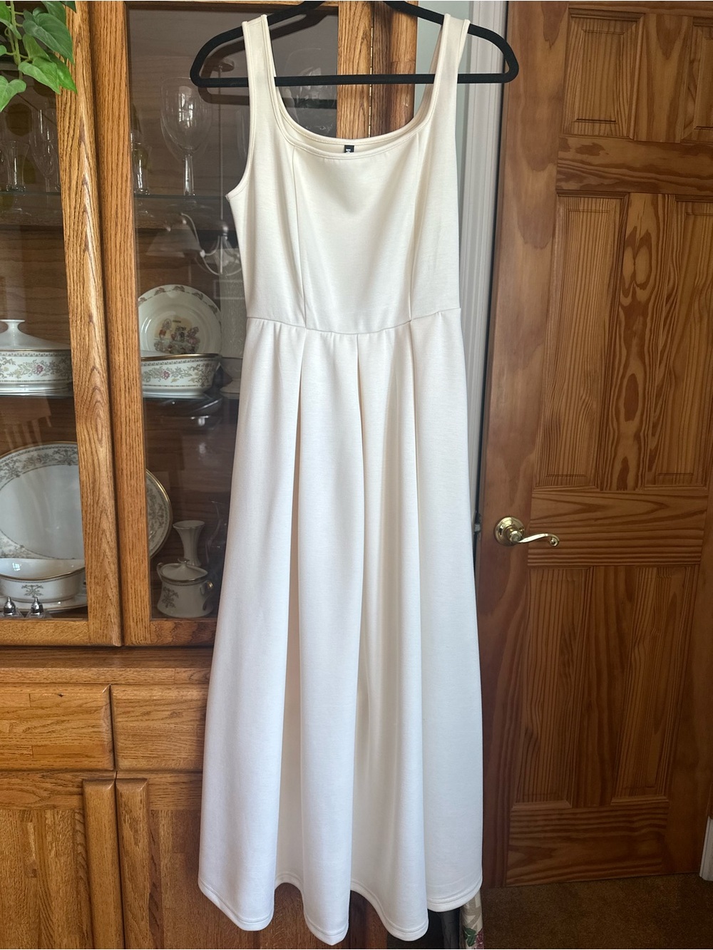 Classic Ivory Scoop Neck Maxi Dress